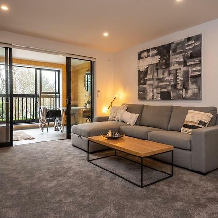 Appartamento Penthouse With Park View Christchurch Esterno foto